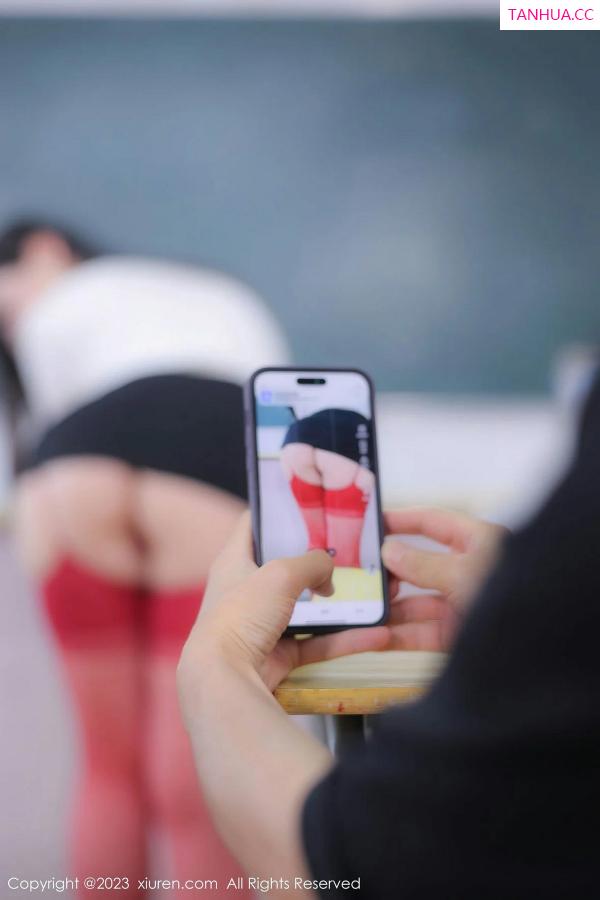 陈诗诗 诗诗 [XiuRen]高清写真图 2023.06.27 No.6980 诗诗kiki 教师美腿第31张图片